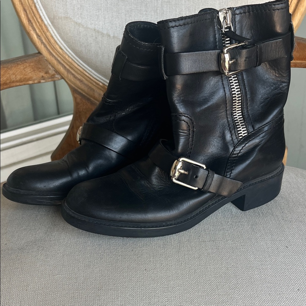 Black Gucci Boots